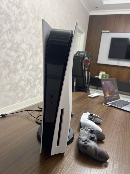 PlayStation 5 Disc Edition 1TB + 2 та джойстик — идеал ҳолатда