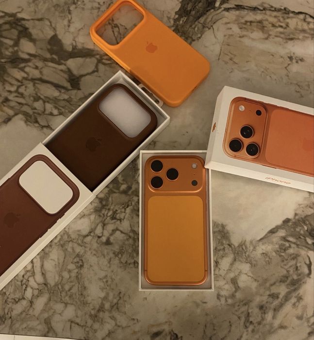 Vand iphone 17 pro orange cosmic
