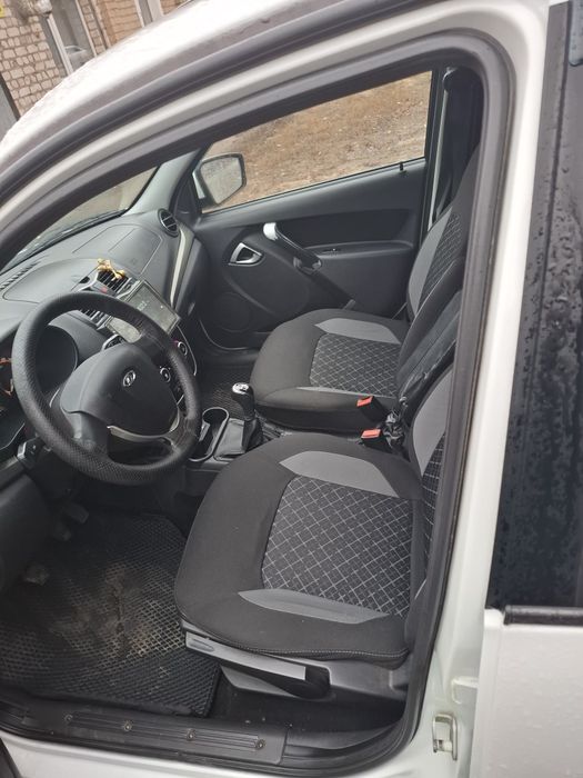 Лада Грант Эфел 2019г