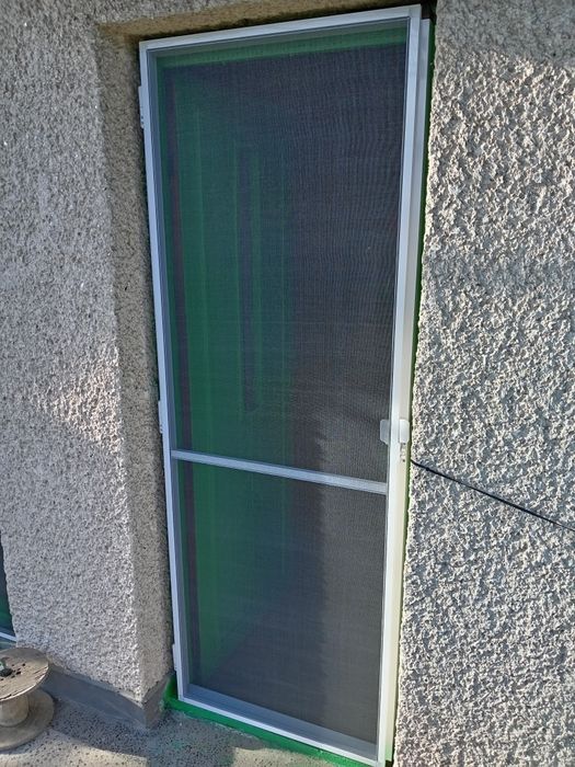 Изработка и монтаж на Ал. и PVC ДОГРАМИ комарници, щори и други