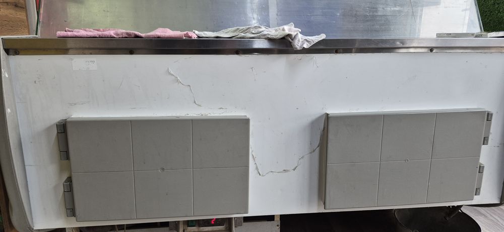 Витринный холодильник