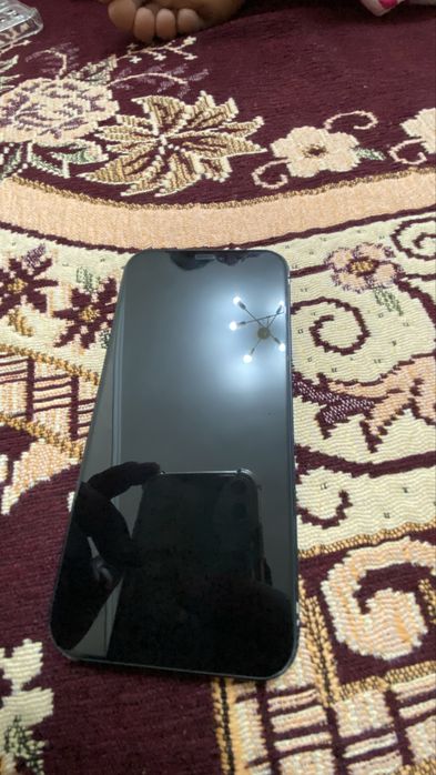 iPhone 12 сатылады