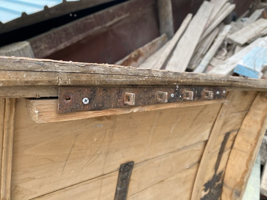 Сундук 19 века. Сандық 19 ғасыр.