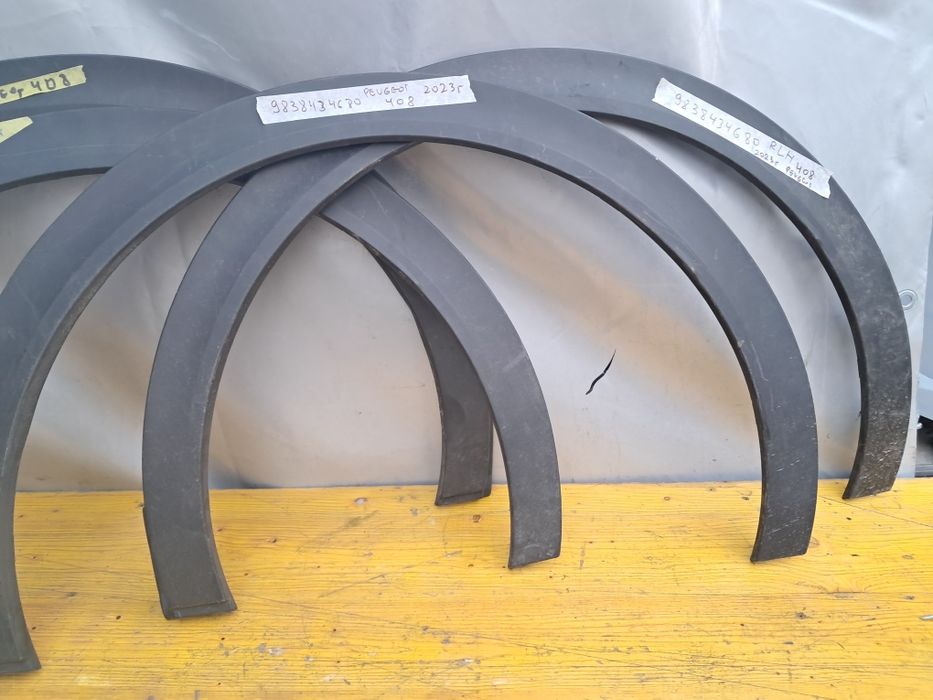 Лайсна калник пежо 408 2023г Peugeot 408