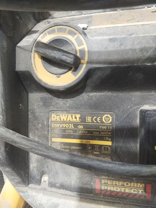Пылесос промышленный Dewalt DWv902l