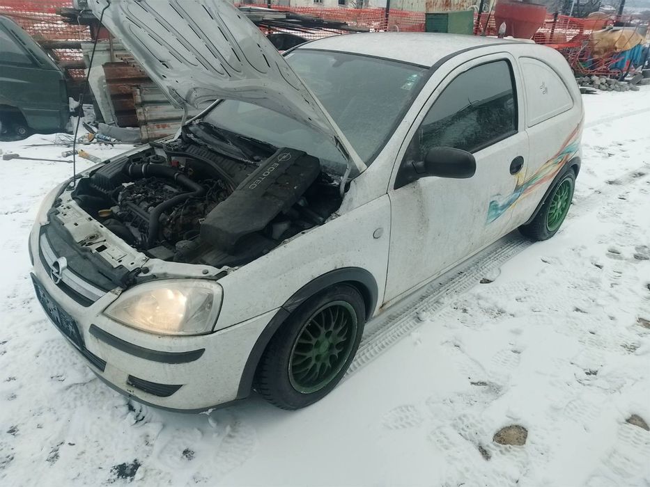 Опел Корса  C на части