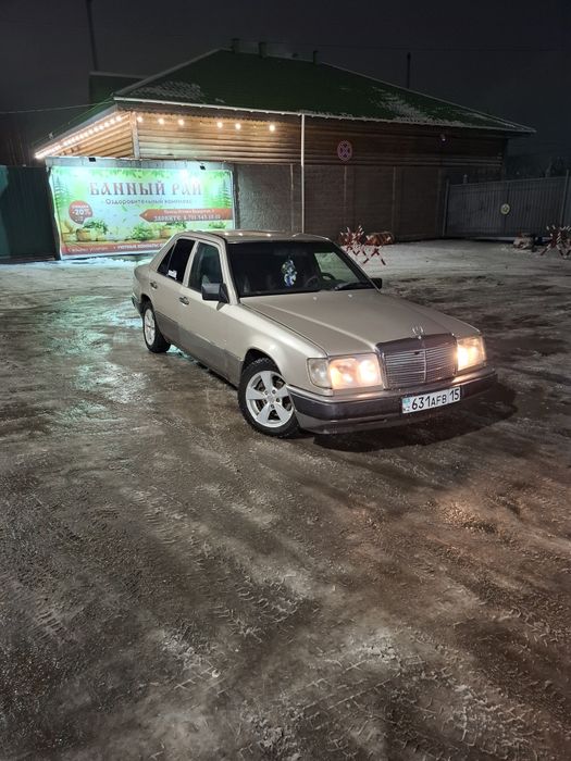 Мерседес 124 260е