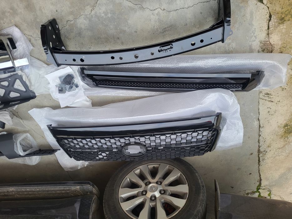 Задна хромирана броня за Toyota Tundra след 2014г