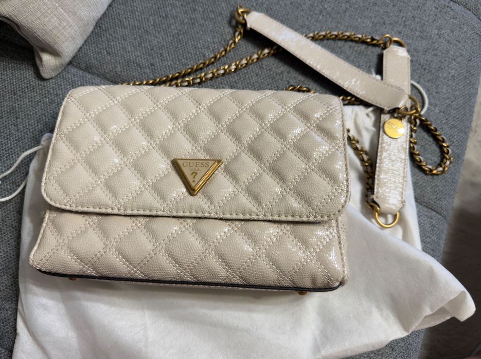 Нова чанта Guess