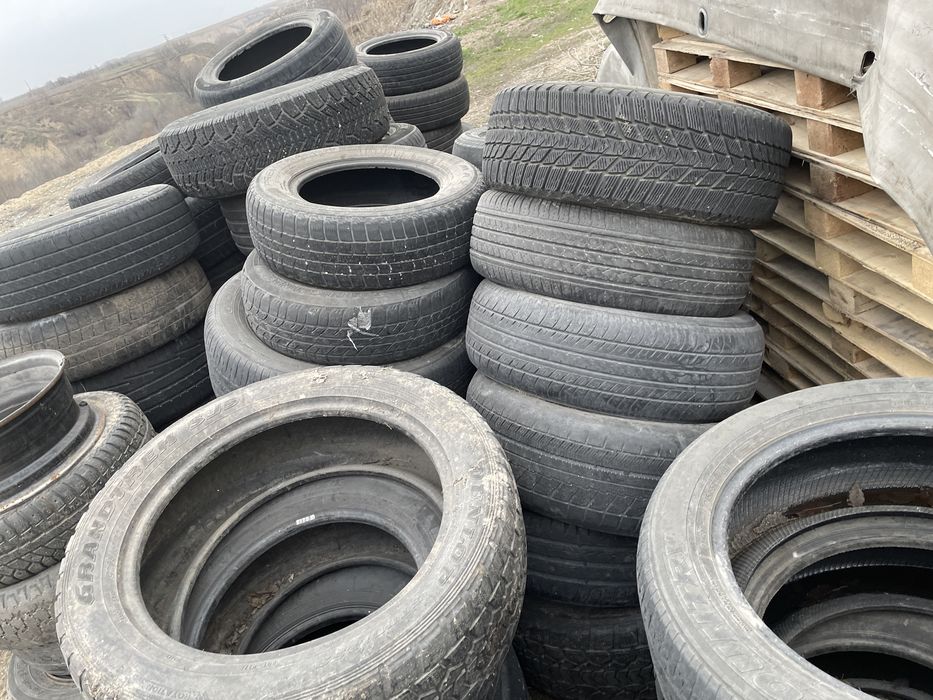 РЕЗИНОВЫЕ Покрышки для машин нерабочие