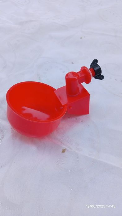 Автоматическая система поения кур. Простая физика. Когда уровень воды