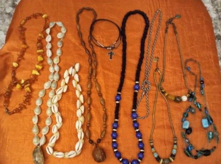 Различни видове и модели бижута