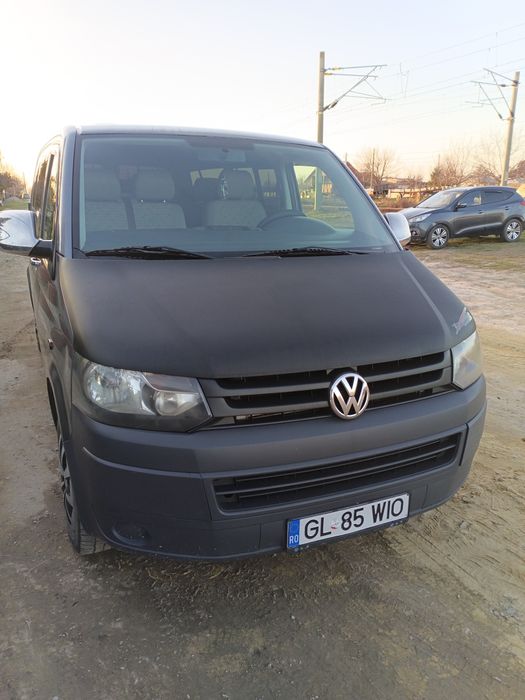 Proprietar Vând  wv T5 cu 9 locuri varianta lungă