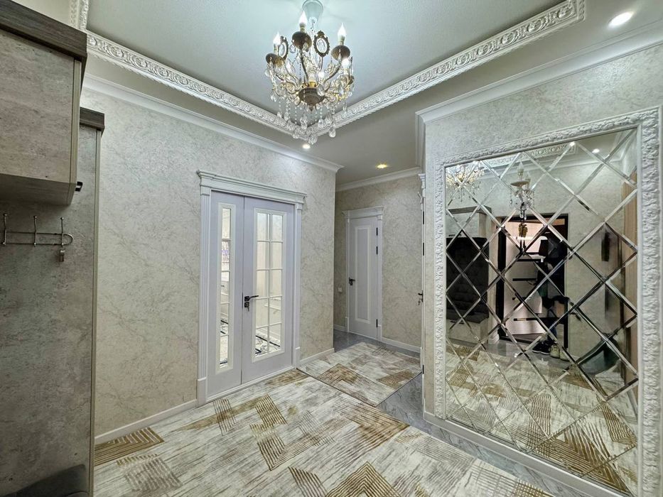 Продаётся 4х комнатная квартира на 6м этаже в 6ти этажном доме.