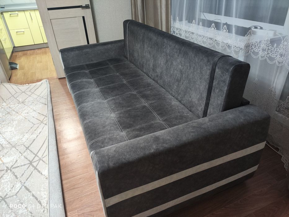 Диван двухспальный