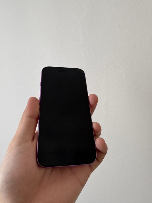 iPhone 16 256 pink