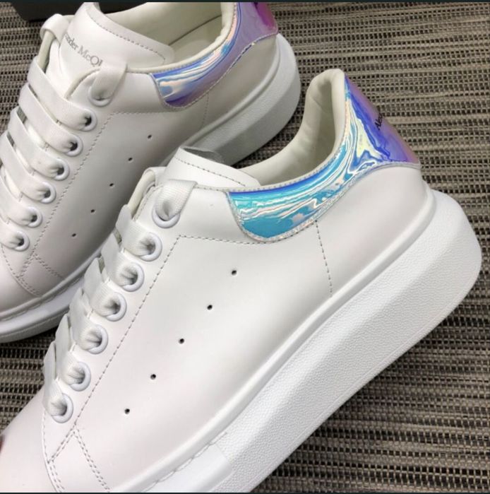 Adidasi // Alexander Mcqueen \\ Calitate Premium / Full box