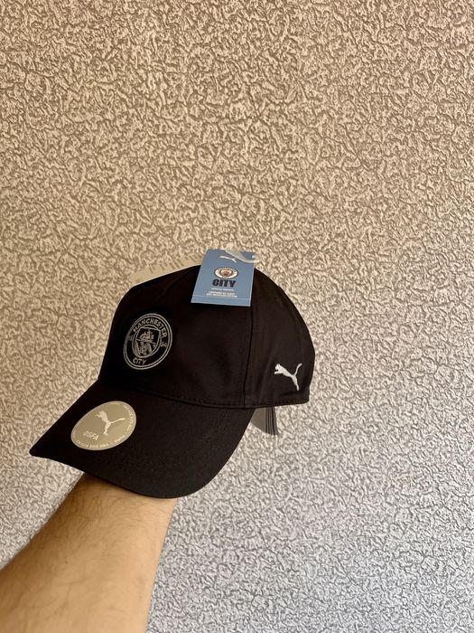 Футбол ишқибозлари учун, Англия-Манчестер Ситидан олинган.