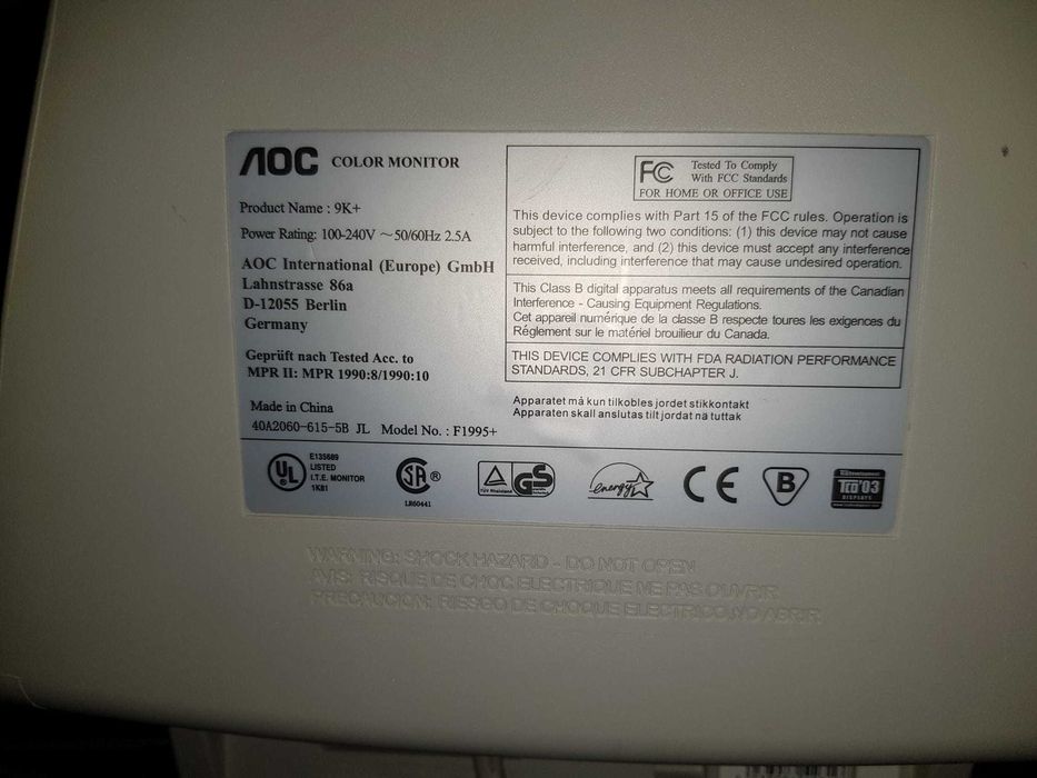 Monitor tub COMPAQ 7550/ AOC 19'' CRT 9K+ Plat (Flat) TCO2003 F1995+ 1600x1200/ 21" Hitachi CM823F QXGA 2048x1536/ IBM P77/ NOKIA MULTIGRAPH 446xPRO
