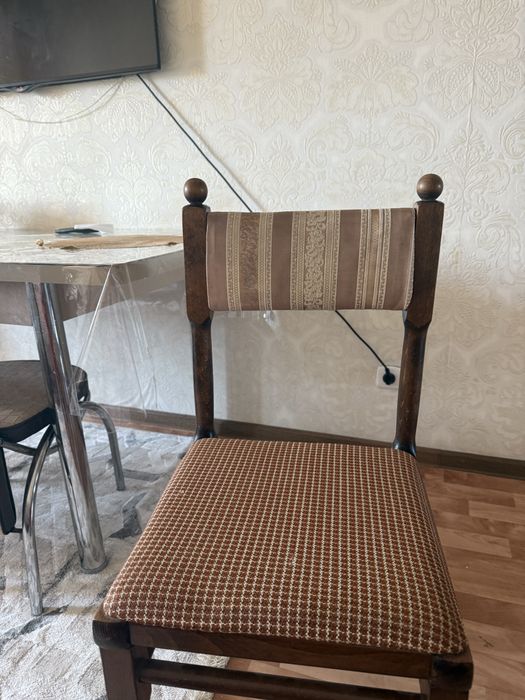 Стол для кухни, 6 стульев в подарок