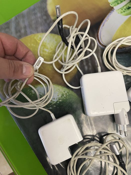 Зарядни Apple macbook