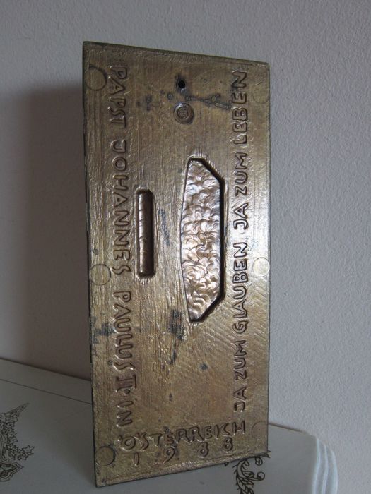 cadou rar Fecioara Maria cu pruncul, bronz E.Huber Austria1988