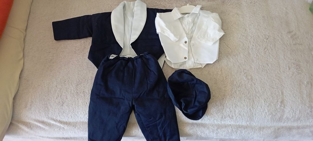 Costumașe pentru botez