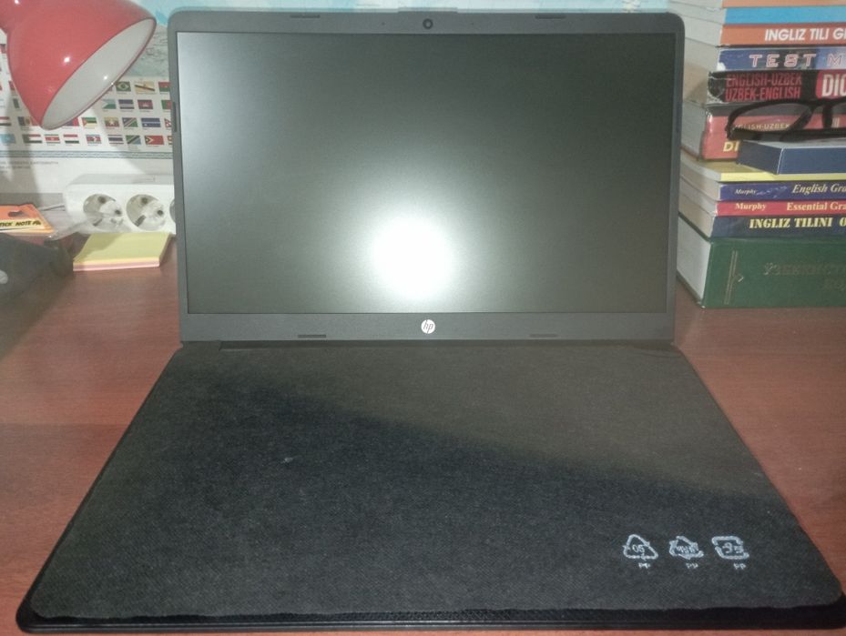 Notebook ish, oʻqish va ofis uchun. Ishlatishga tayyor.