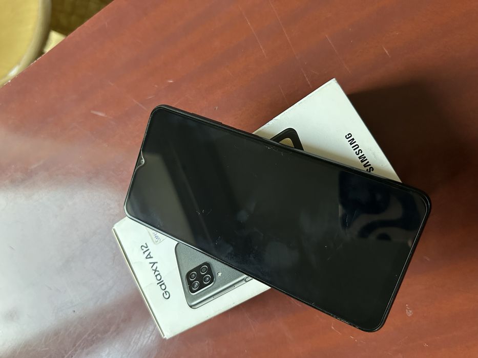 Телефон Samsung a12