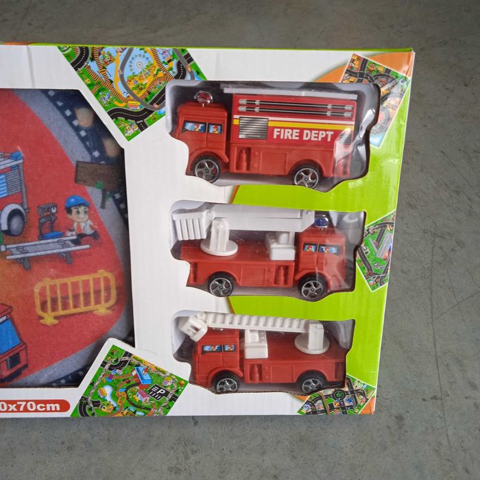 Детски играчки, Пъзел, Пожарни коли + килимче