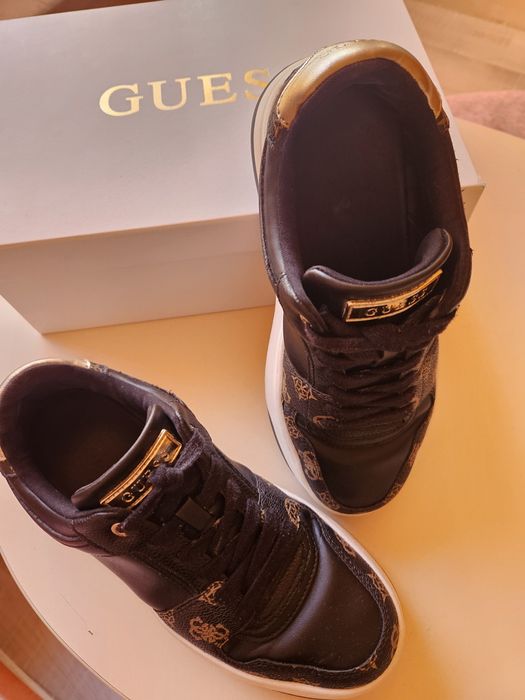 Дамски обувки GUESS