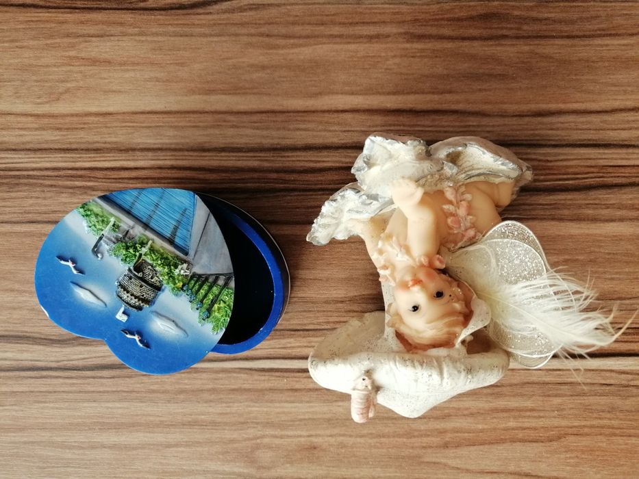 Свещници, вази, фруктиери, касички, чаши и други