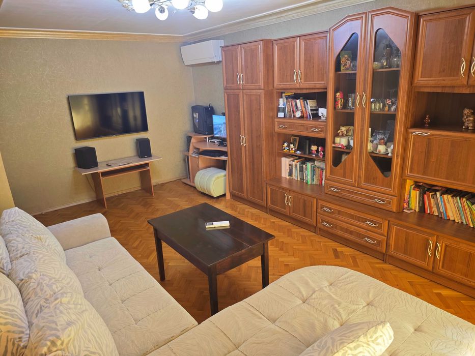 Продава 3-стаен апартамент в Чародейка Север