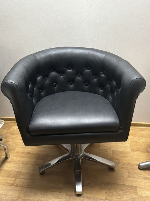 Scaun tip fotoliu- Rotativ, Piele - Ideal pentru Birou/Salon