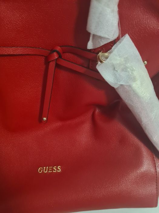 Дамска чанта Guess