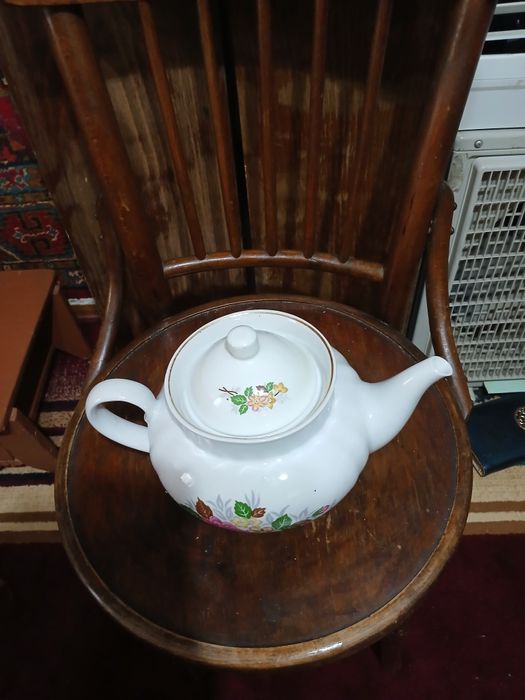 Продам большой заварочный чайник
