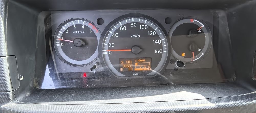 Nissan CABSTAR  2,5 litri