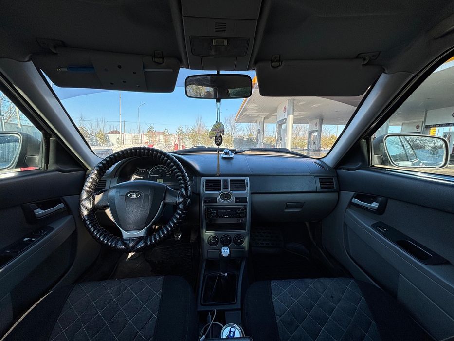 Машина сатылады приора