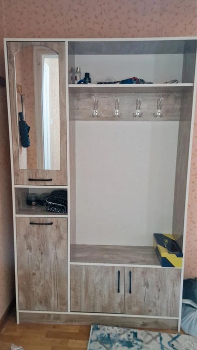 Прихожая мебель.