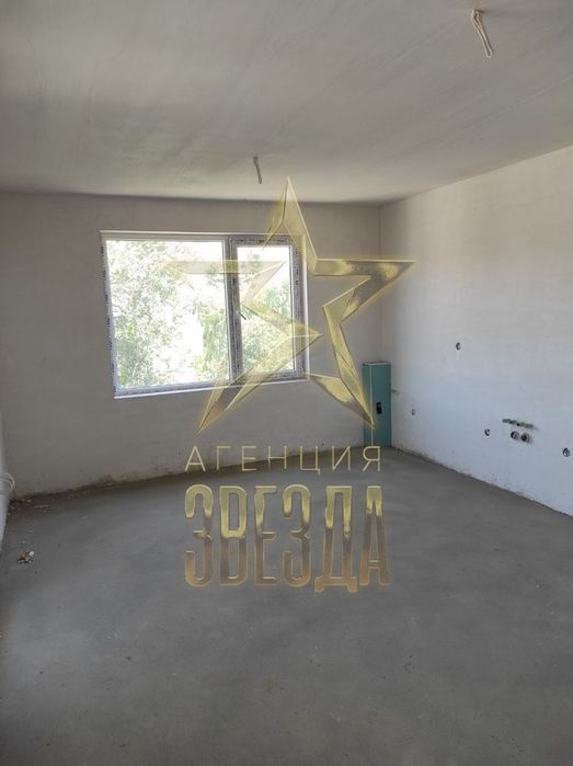 Продава се Тристаен апартамент в Пловдив, Христо Смирненски - 98 кв.м за 1072 €/кв.м - Снимка #2