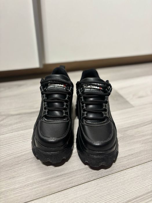 Adidasi cu platforma