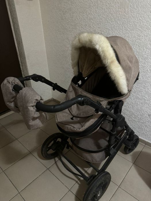Продаеться Детская коляска.В хорошем состояний.Покупали за 50 000 тг.