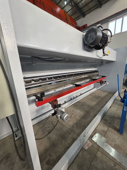 Гибочный станок 160т 6 метров. Чпу