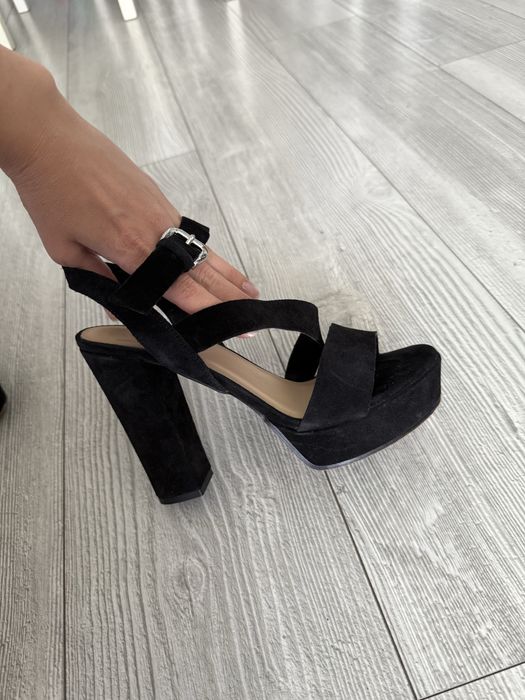 Sandale piele intoarsa