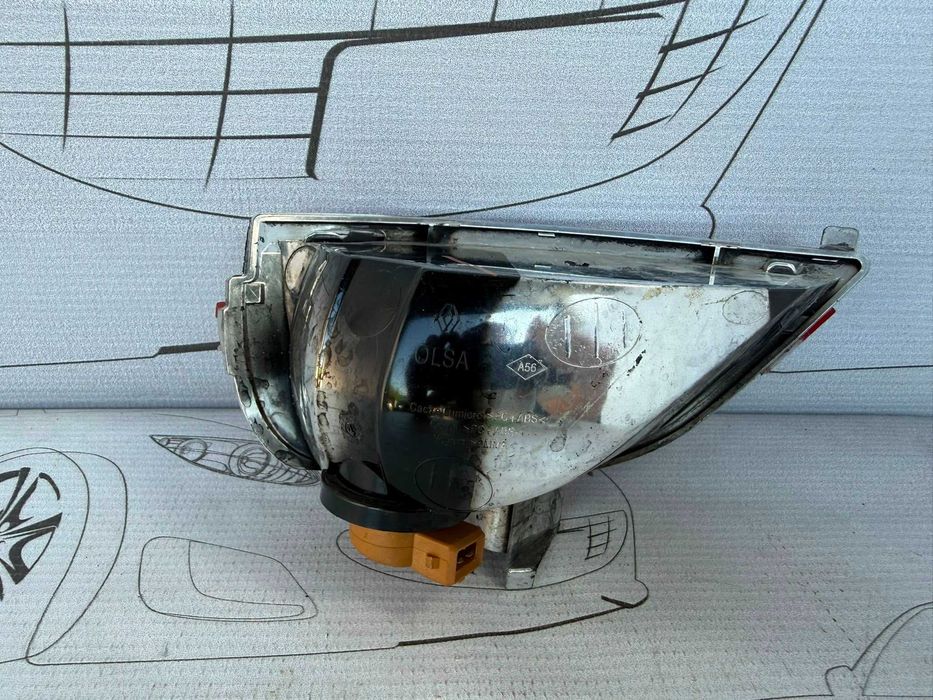 Stop Haion Dreapta Renault Captur 1 2015 / 2013-2020 / Cod OEM 265540003R (5C2)