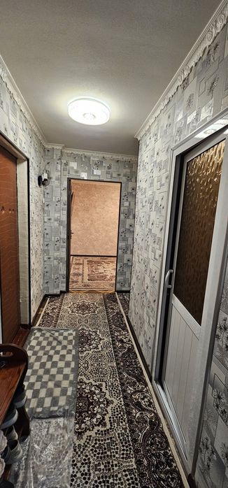 Uy 2xonali Qurilish kollej oldida