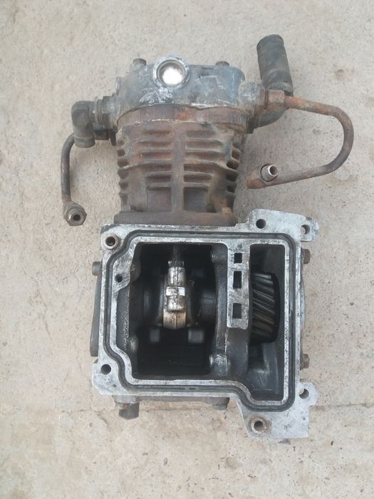 Продаётся компрессор на МАН 15- 240.