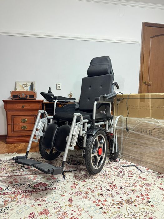 Электрическая инвалидная коляска б/у