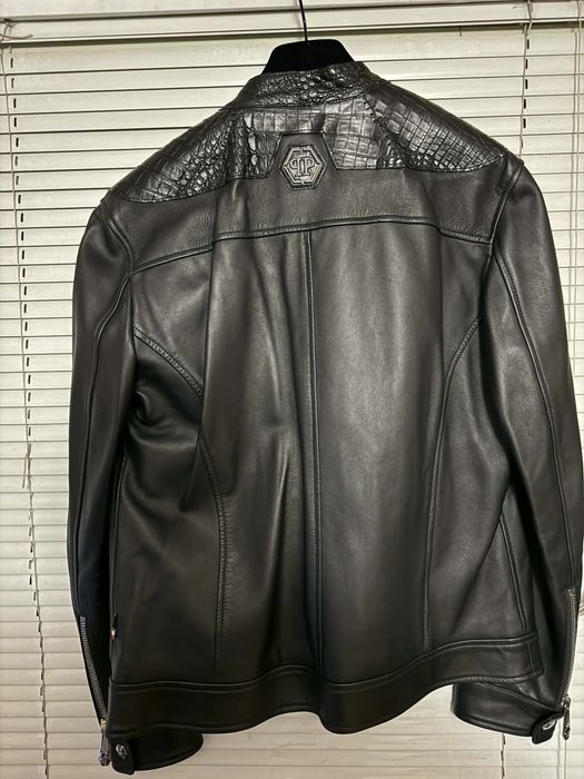 Продавам кожено яке Philipp Plein bomber leather  jacket