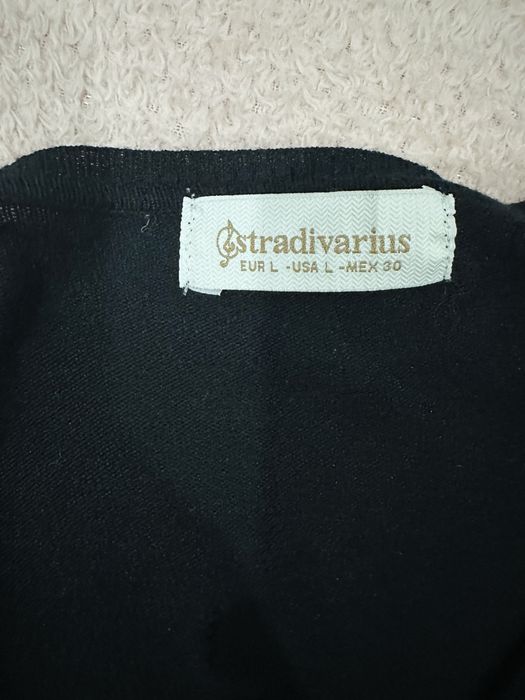 Pulover Stradivarius slim fit L